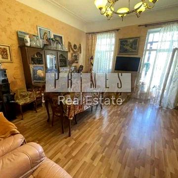 Продаж 3к квартири, вул. Інститутська, 16, Липки