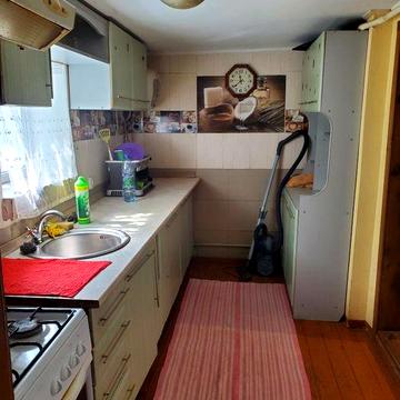 дом с удобствами 8000 с комуналкой