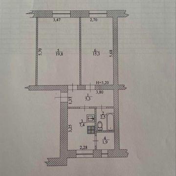 Продам 2 комнатную квартиру в центре 52 м2,под ремонт,ул.Чичибабина VI