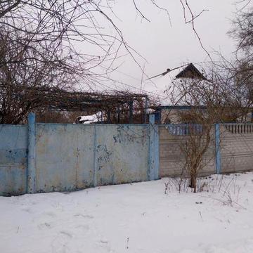 Продам теплу хату будинок є газ, груба і світло село Чорногородка