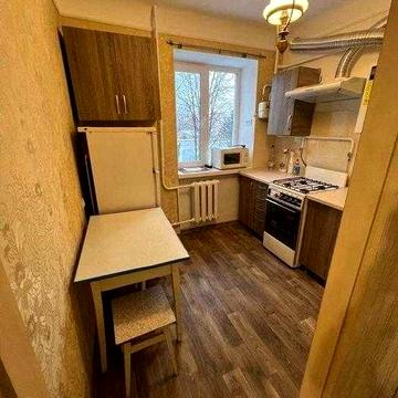 Здам 1 кімнатну квартиру з свіжим косметичним ремонтом на Виставці!