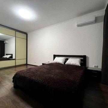 Гмирі 16, генератор, м. Осокорки 10 хв пішки, 1к.