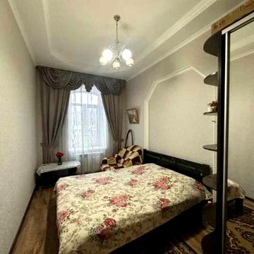 Чотирикімнатна квартира в центрі Одеси, на вулиці Утьосова