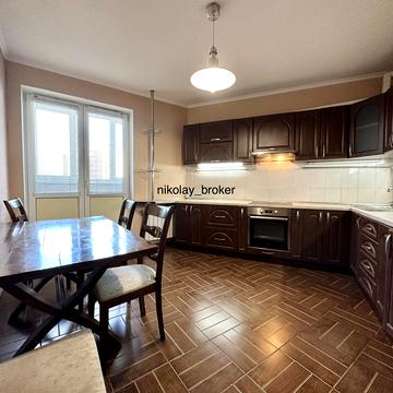 Княжий Затон вул., 21