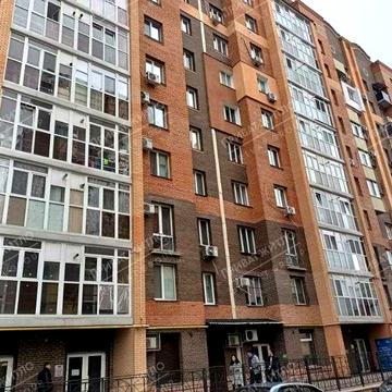 2-кімнатна в центрі, інд. опалення, середній поверх