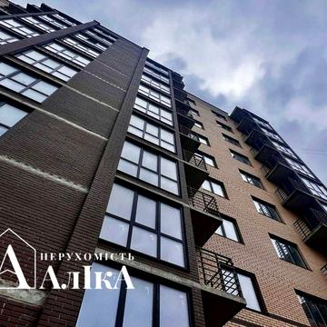 Продам велику 2-кімнатну квартиру в новобудові в центрі