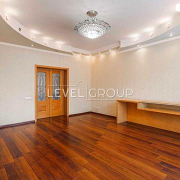 Квартира 3к, 142м2, метро Мінська, Левка Лукяненка, 21 ЖК Пасаж