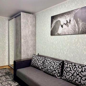 Продам 2-кімнатну квартиру по вул.Поштова !!СВІТЛО НЕ ВИМИКАЮТЬ!!