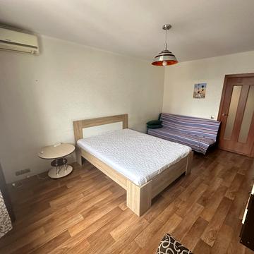 Урлівська вул., 38