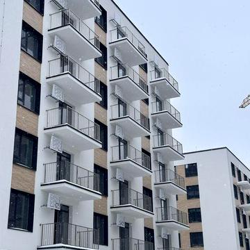 Продам однокімнатну квартиру з опаленням котлом на зручному поверсі