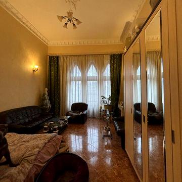 Однокомнатная квартира в доме с лифтом на Ришельевской