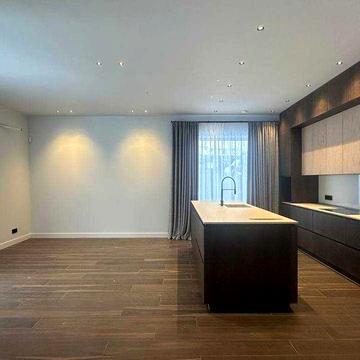 Одноповерховий будинок 175 м², 10 соток, комбіноване опалення. Ліс