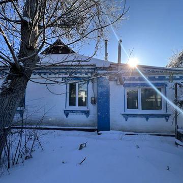 Продам будинок неподалік центру міста Узина