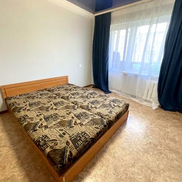 Чорних Запорожців вул. (Петра Запорожця), 11