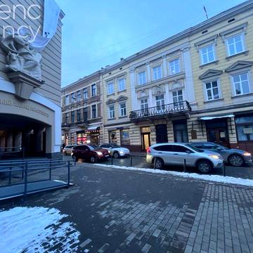 Пропонуємо на продаж квартиру в історичному центрі Львова
