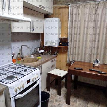 Собственик, Продам 2-комнатную квартиру в центри.