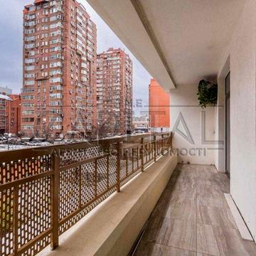 Центр. Новий жк преміум класу. Квартира 78 м2, 3 поверх. Терраса