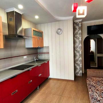 Київська вул., 245