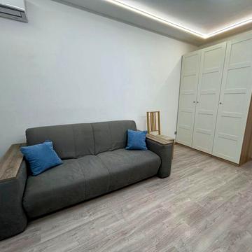 Оренда квартира Варшавський мікрорайон Київ 6 поверх Генератор Кіт Пес