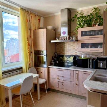 Продаж / Квартира / пр-т Володимира Івасюка, Оболонь, Київ