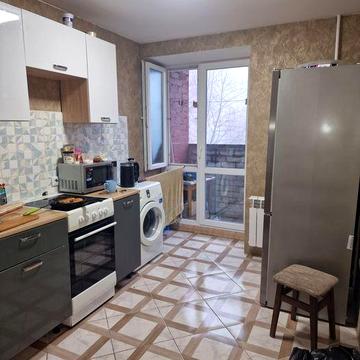 Квартира  1 комнатная тополь  кирпич  жилое состояние