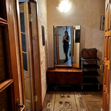 2 кімнатна квартира селище Жуковського, метро Університет.