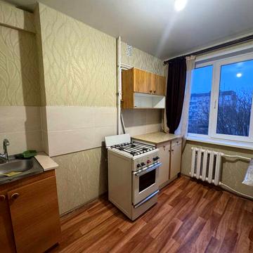 Оренда порожньої 2-кімнатної квартири на Дзержинці по вул. Гетьманська