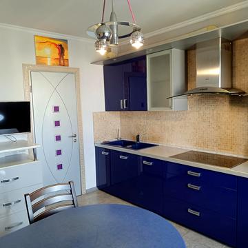 Драгоманова вул., 12