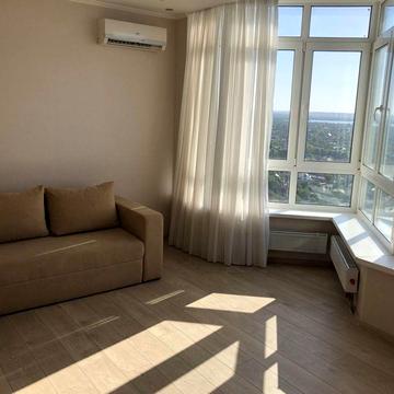 Осокорки. Бажана 8б. Сдаю 2х кімнатну квартиру в аренду.