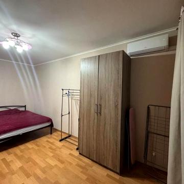 Драгоманова вул., 1-Д