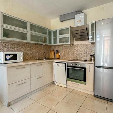 Регенераторна вул., 4к2