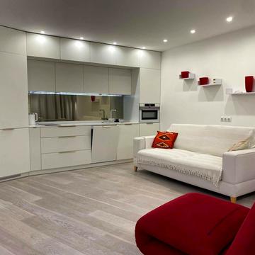 Володимира Івасюка просп. (Героїв Сталінграду), 2-Д