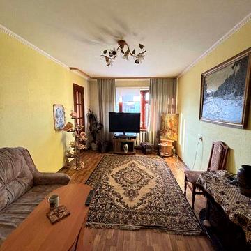 Оренда трикімнатноі квартири, Сади