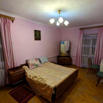 Здається в оренду 2 кімнатна квартира Вовчинецька