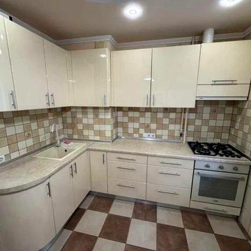 Однушка з ремонтом, низький поверх! ТОРГ