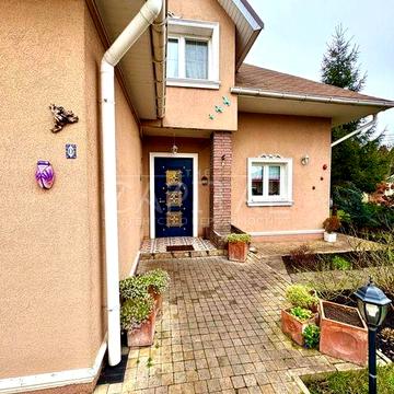 Автономний будинок котеджне містечко