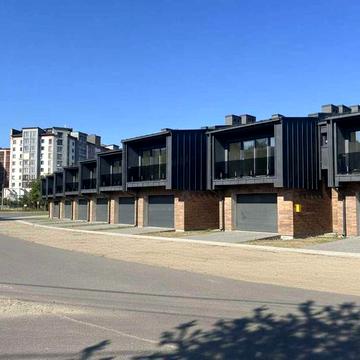 Таунхаус з ГАРАЖЕМ у межах міста