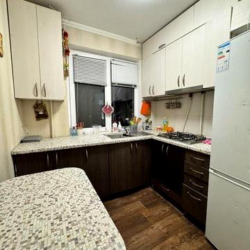 Здається 2-кімнатна квартира
Район Шкільної.