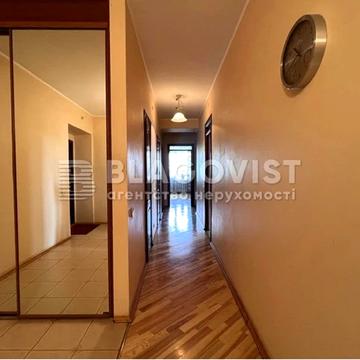 Старонаводницька вул., 8