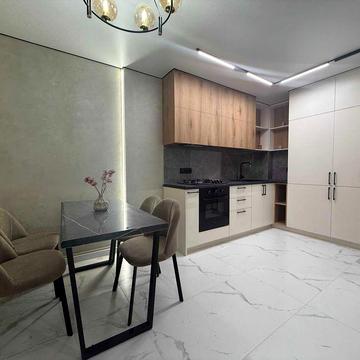 Продам квартиру на 1 поверсі з балконом ЖК Київська-Смакули