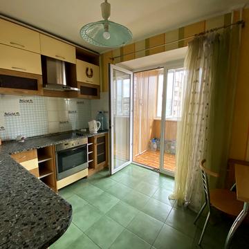 Миколи Садовського вул., 12