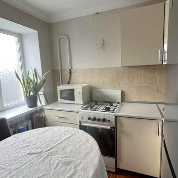 Довгострокова оренда 1к Квартира Євгена Танцюри (Генерала Петрова) вулиця