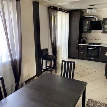 4-к, Вашингтона Дж. вул., 4, Пасіки