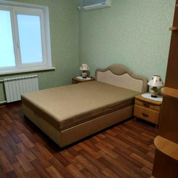 Героїв просп., 5