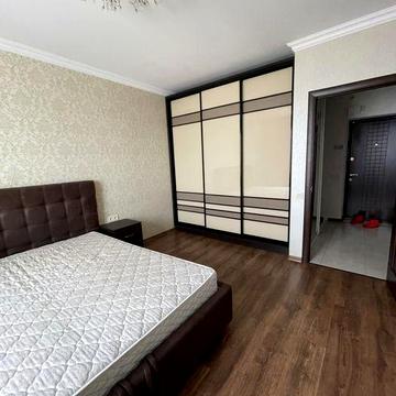 Сдам евродвушку Небестная сотня /левитана 8000