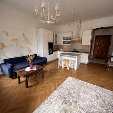 Ексклюзивна квартира в історичному центрі, вулиця Кририла і Мефодія