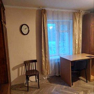 Здаю 1 кім бул Дружби Народов поряд метро Зверинецка