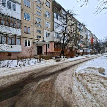 Продаж 3-кімнатної квартири,Вул.Б.Хмельницького.