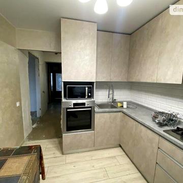 Продаж 3к Квартира Трамвайна (Островського) вулиця