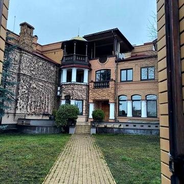 Оренда будинку на Оболонській Набережній